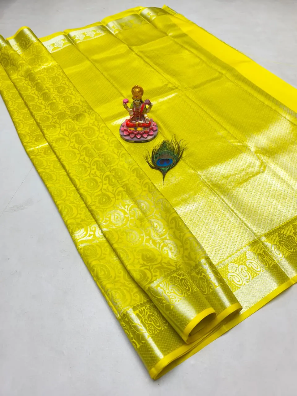 Manjal Paisley Brocade Semi Kanchipuram Silk Saree
